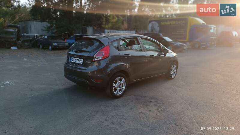 Хэтчбек Ford Fiesta 2016 в Киеве