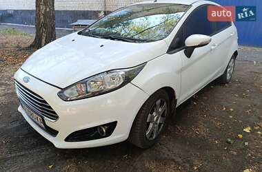 Хетчбек Ford Fiesta 2013 в 