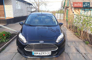 Хетчбек Ford Fiesta 2013 в 