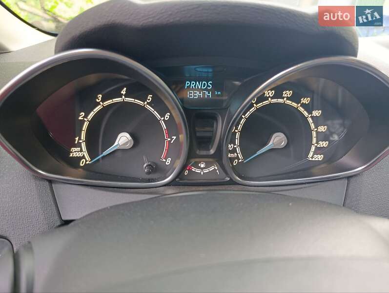 Хэтчбек Ford Fiesta 2016 в Киеве