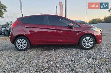 Хэтчбек Ford Fiesta 2009 в 