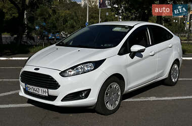 Седан Ford Fiesta 2014 в 
