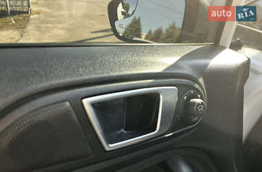 Седан Ford Fiesta 2014 в 