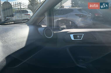 Седан Ford Fiesta 2014 в 