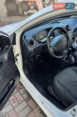 Хэтчбек Ford Fiesta 2007 в 