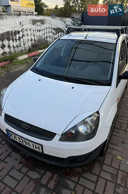 Хэтчбек Ford Fiesta 2007 в 
