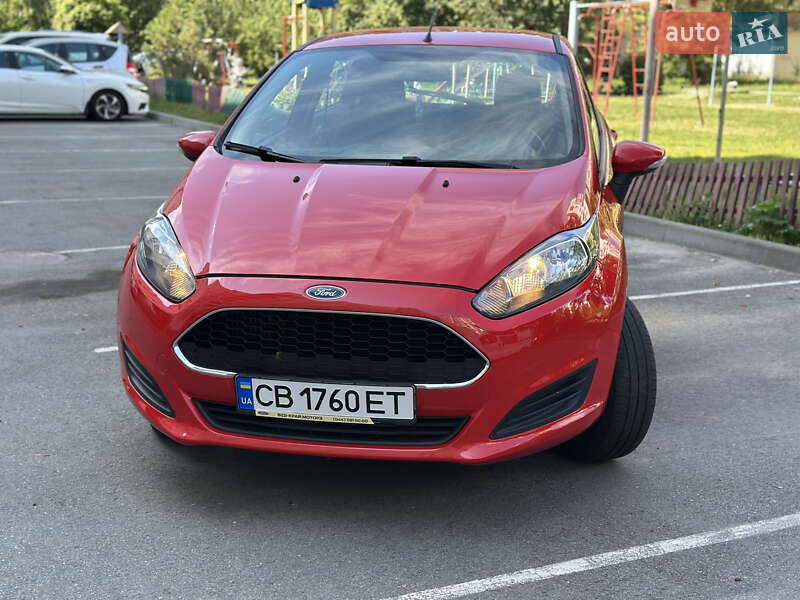 Хэтчбек Ford Fiesta 2016 в Чернигове