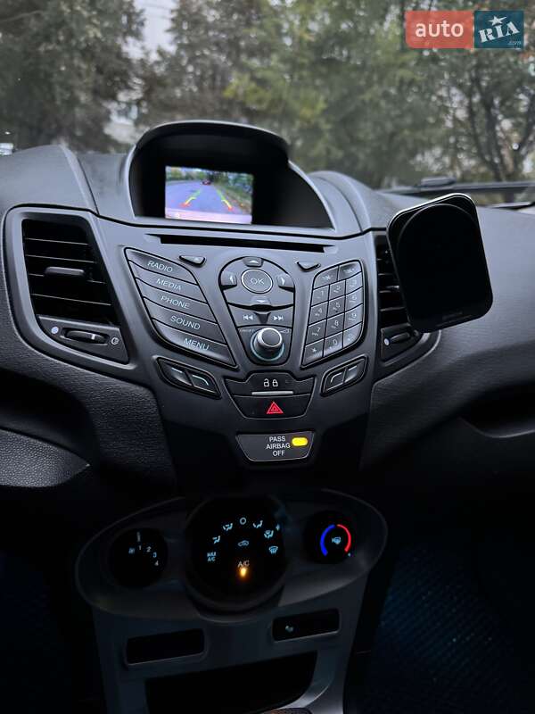 Седан Ford Fiesta 2018 в Днепре
