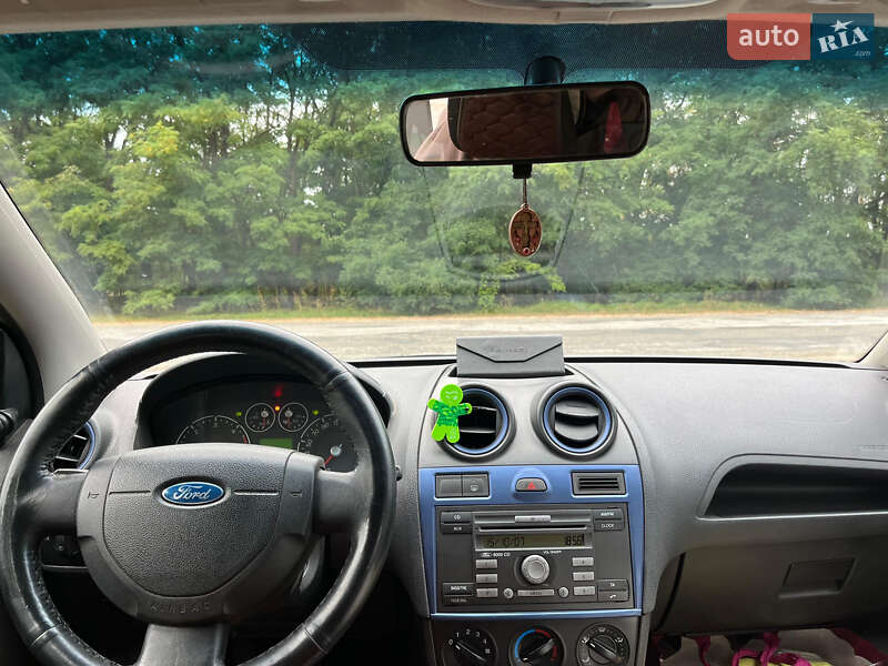 Хетчбек Ford Fiesta 2007 в Черкасах фото 10 Хетчбек Ford Fiesta 2007 в Черкасах