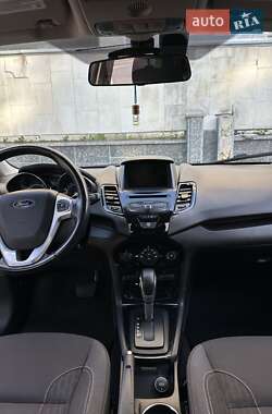 Хэтчбек Ford Fiesta 2014 в 