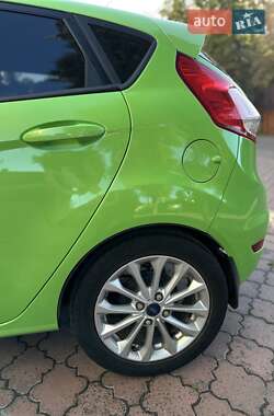 Хэтчбек Ford Fiesta 2014 в 