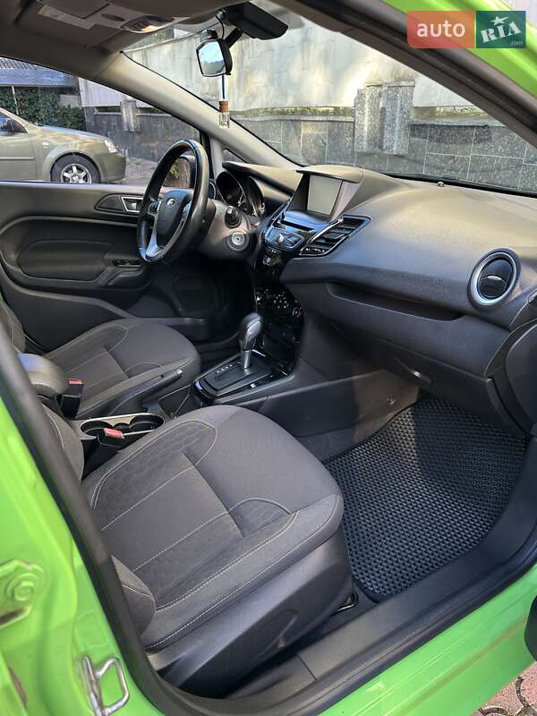 Хетчбек Ford Fiesta 2014 в Сумах