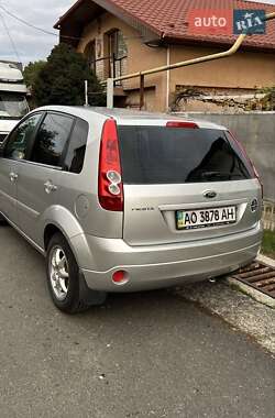 Хетчбек Ford Fiesta 2006 в Мукачевому