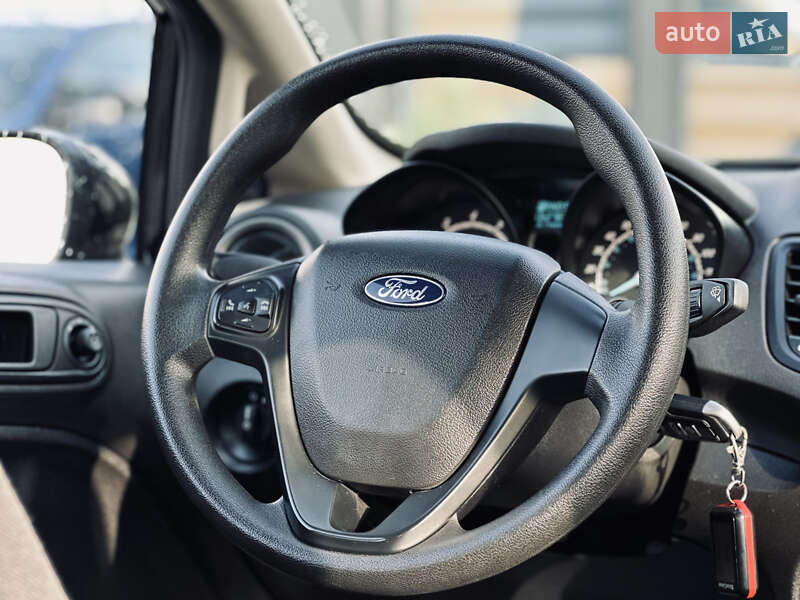 Седан Ford Fiesta 2019 в Кременчуці