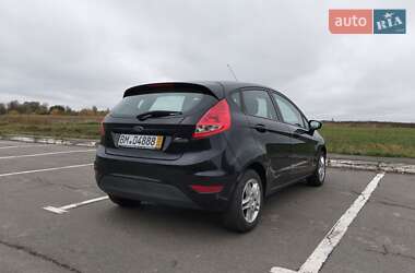 Хэтчбек Ford Fiesta 2009 в 