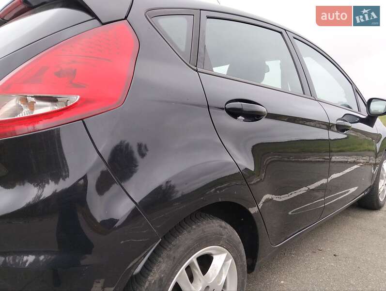 Хетчбек Ford Fiesta 2009 в Конотопі