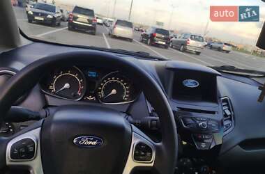 Хэтчбек Ford Fiesta 2018 в 