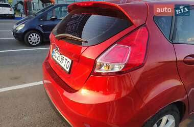 Хэтчбек Ford Fiesta 2018 в 