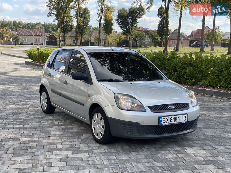Хетчбек Ford Fiesta 2007 в Мукачевому