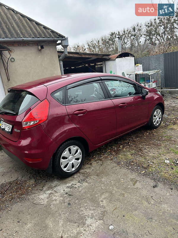 Хетчбек Ford Fiesta 2011 в Вінниці фото 3 Хетчбек Ford Fiesta 2011 в Вінниці