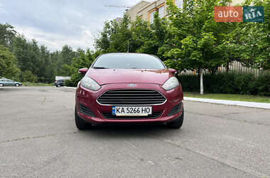 Хэтчбек Ford Fiesta 2013 в 
