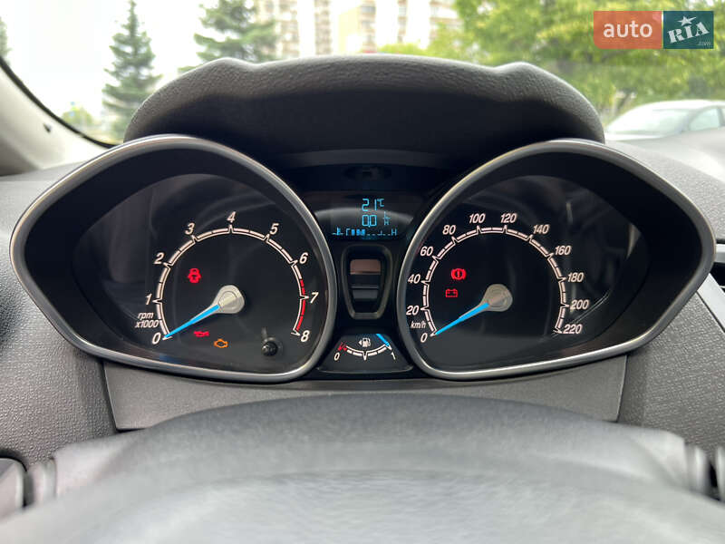 Хэтчбек Ford Fiesta 2013 в Киеве фото 13 Хэтчбек Ford Fiesta 2013 в Киеве