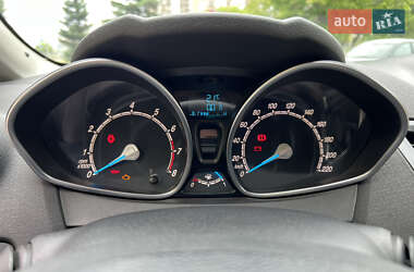 Хэтчбек Ford Fiesta 2013 в 
