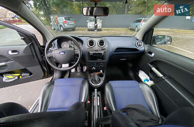 Хетчбек Ford Fiesta 2007 в 