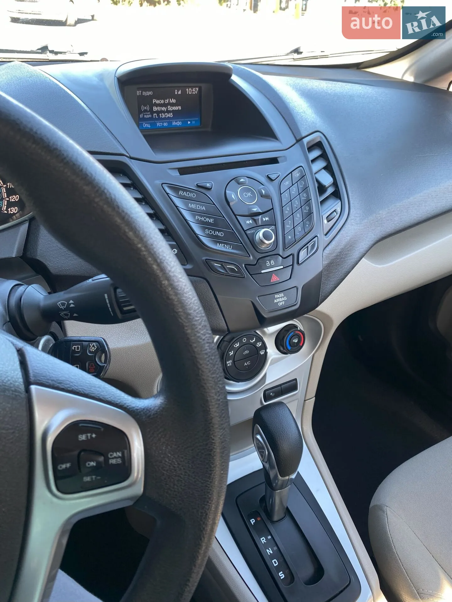 2018 Ford Fiesta - мініатюра 28
