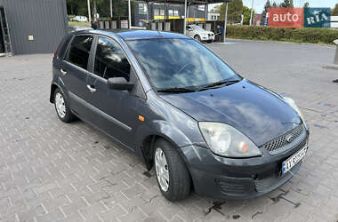 Хэтчбек Ford Fiesta 2006 в 