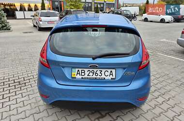 Хэтчбек Ford Fiesta 2012 в 