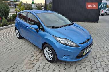 Хэтчбек Ford Fiesta 2012 в 