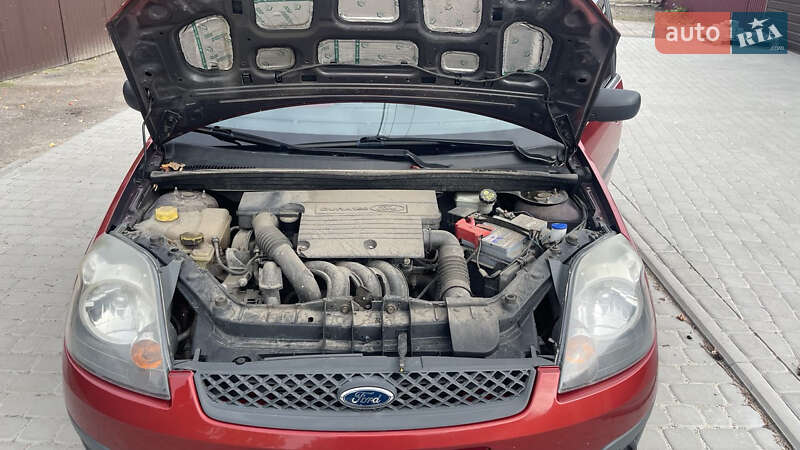 Хэтчбек Ford Fiesta 2007 в Черкассах