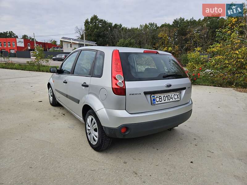 Хетчбек Ford Fiesta 2008 в Обухові