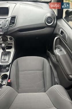 Седан Ford Fiesta 2016 в  фото 15 Седан Ford Fiesta 2016 в
