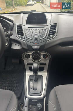Седан Ford Fiesta 2016 в  фото 19 Седан Ford Fiesta 2016 в