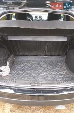 Хетчбек Ford Fiesta 2008 в  фото 4 Хетчбек Ford Fiesta 2008 в