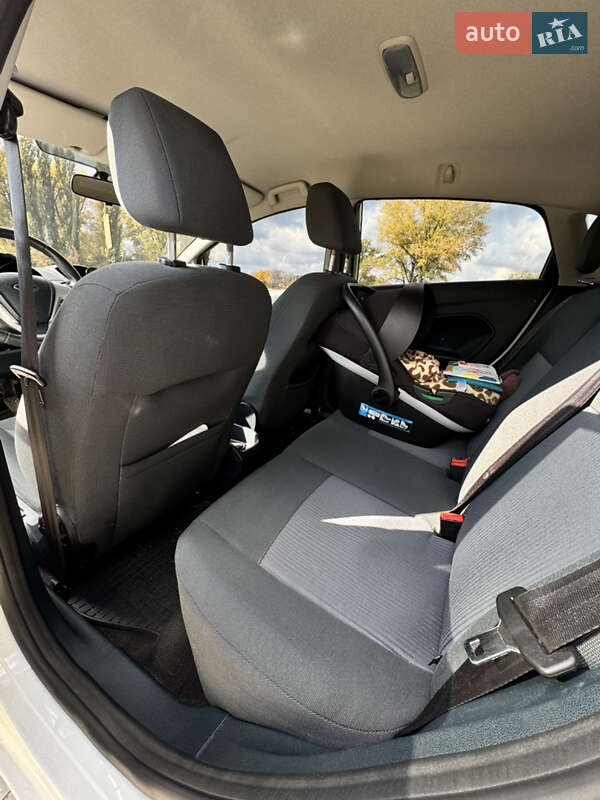 Хэтчбек Ford Fiesta 2012 в Ананьеве