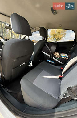 Хетчбек Ford Fiesta 2012 в 