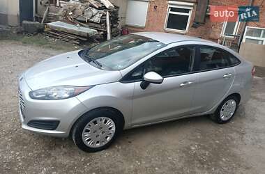 Седан Ford Fiesta 2017 в  фото 11 Седан Ford Fiesta 2017 в