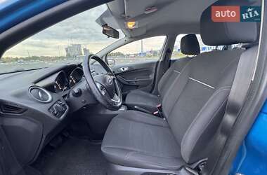Хетчбек Ford Fiesta 2014 в 