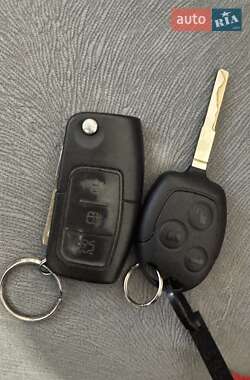 Хетчбек Ford Fiesta 2014 в 