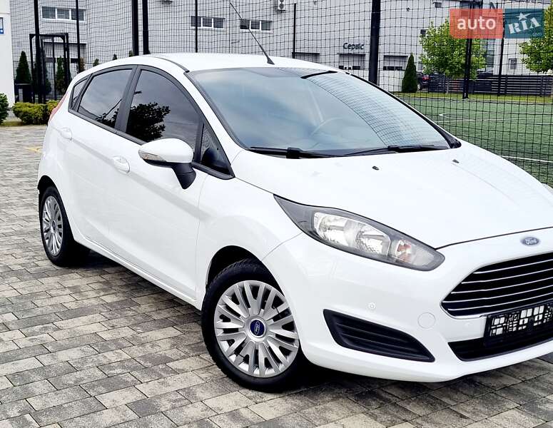 Хэтчбек Ford Fiesta 2014 в Мукачево
