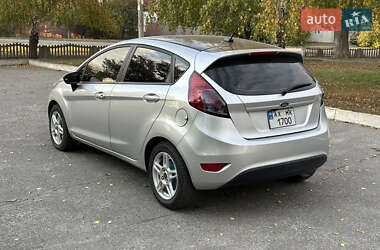 Хетчбек Ford Fiesta 2017 в 
