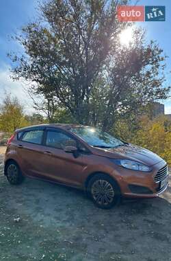 Хэтчбек Ford Fiesta 2013 в 