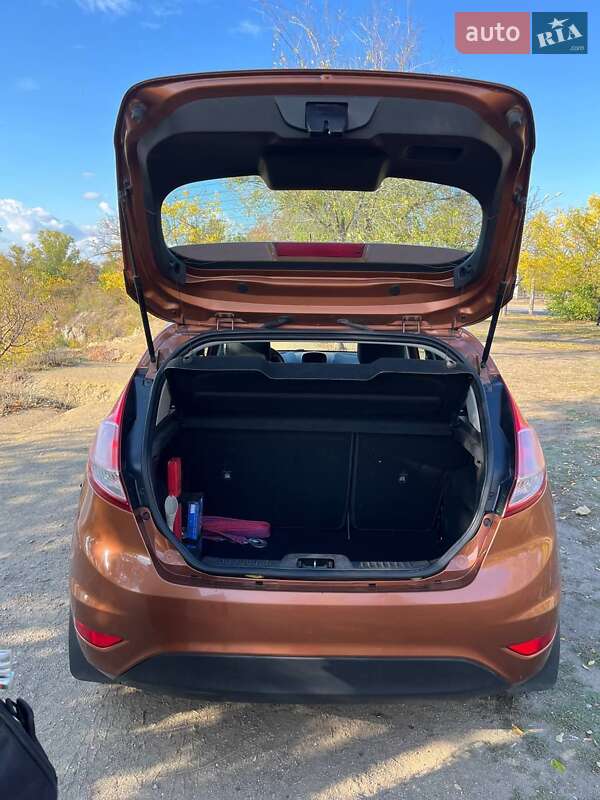 Хэтчбек Ford Fiesta 2013 в Днепре