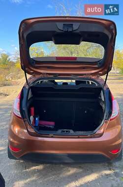 Хэтчбек Ford Fiesta 2013 в 
