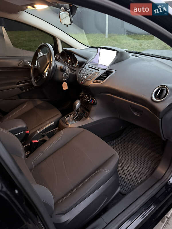 Хэтчбек Ford Fiesta 2016 в Киеве фото 6 Хэтчбек Ford Fiesta 2016 в Киеве