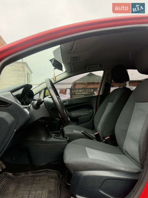Хетчбек Ford Fiesta 2012 в Лубнах фото 12 Хетчбек Ford Fiesta 2012 в Лубнах