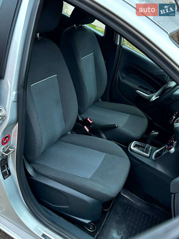 Хетчбек Ford Fiesta 2012 в Черкасах фото 14 Хетчбек Ford Fiesta 2012 в Черкасах